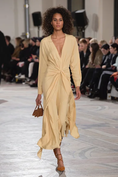 Look 56